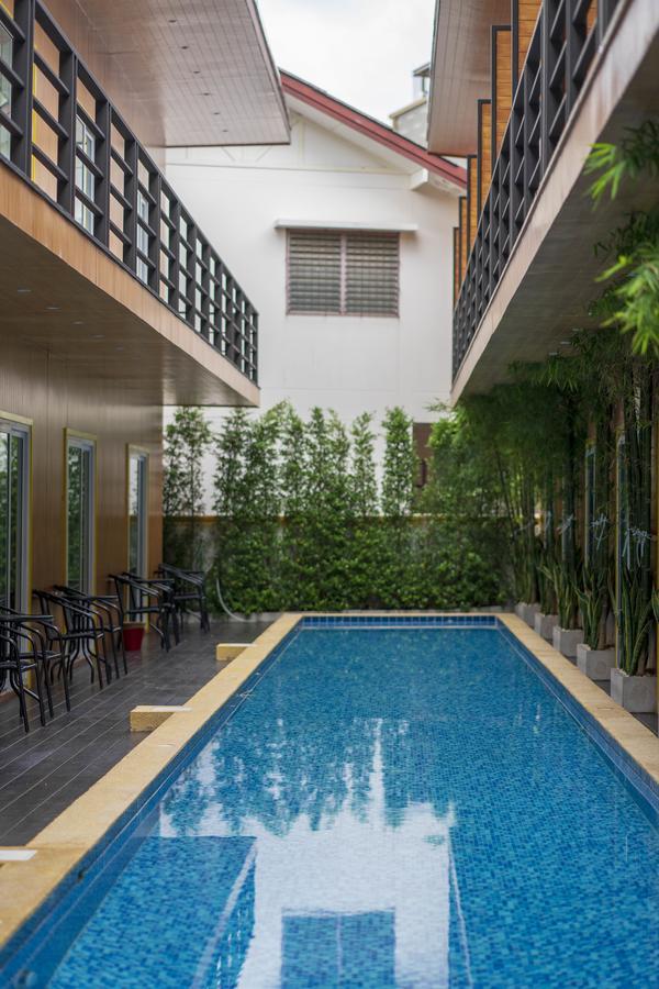 Resort V - MRT Huai Khwang Bangkok Exterior foto