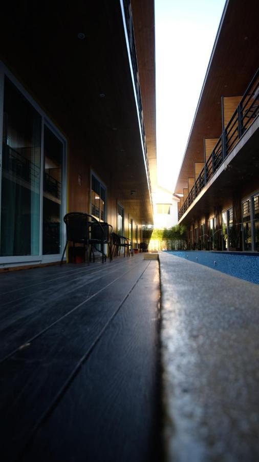 Resort V - MRT Huai Khwang Bangkok Exterior foto